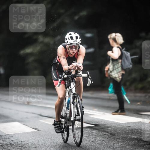13.09.2026 - Stadtparktriathlon H.Heesch http://msf.ph/oto/10311436 13.09.2026 12:52:09 Radfahren 1079, 1112, 1119, 1252, 1287 meine-sportfotos.de