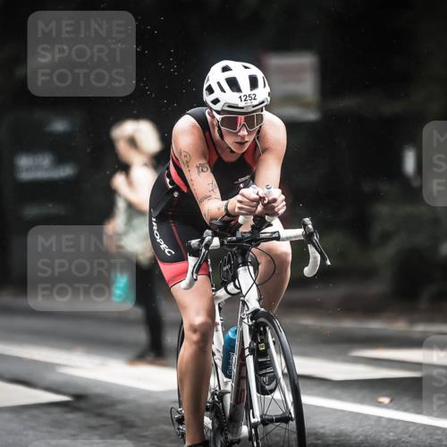 13.09.2026 - Stadtparktriathlon H.Heesch http://msf.ph/oto/10311462 13.09.2026 12:52:09 Radfahren 1079, 1112, 1119, 1252, 1287 meine-sportfotos.de