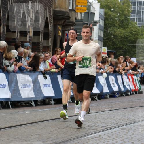 13.09.2026 - 21. swb-Marathon Bremen Strokosch-Dieckow http://msf.ph/oto/10311473 13.09.2026 13:04:11 Ziel 895, 1587, 2889, 3500, 4236, 5143, 6973, 8096, 9061, 9129, 9642, 650, 3284, 3424, 4110, 4239, 7871, 9813 meine-sportfotos.de