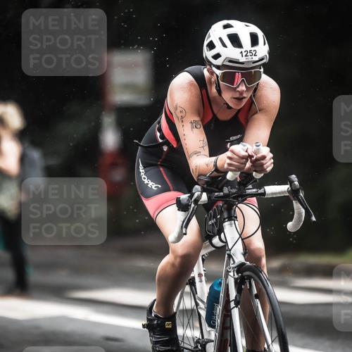 13.09.2026 - Stadtparktriathlon H.Heesch http://msf.ph/oto/10311478 13.09.2026 12:52:09 Radfahren 1079, 1112, 1119, 1252, 1287 meine-sportfotos.de