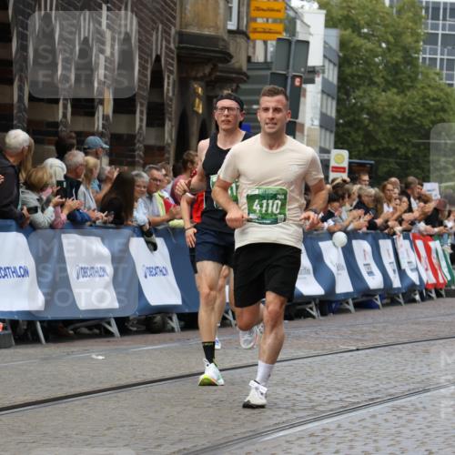 13.09.2026 - 21. swb-Marathon Bremen Strokosch-Dieckow http://msf.ph/oto/10311487 13.09.2026 13:04:11 Ziel 895, 1587, 2889, 3500, 4236, 5143, 6973, 8096, 9061, 9129, 9642, 650, 3284, 3424, 4110, 4239, 7871, 9813 meine-sportfotos.de