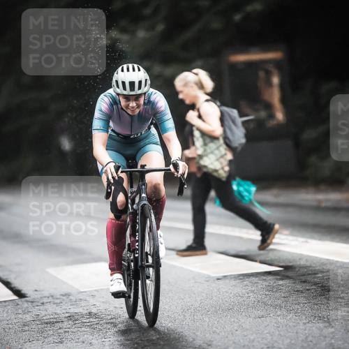 13.09.2026 - Stadtparktriathlon H.Heesch http://msf.ph/oto/10311490 13.09.2026 12:52:12 Radfahren 1112, 1119, 1252 meine-sportfotos.de