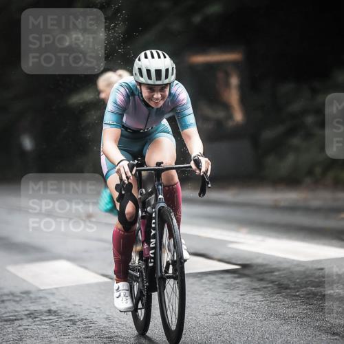 13.09.2026 - Stadtparktriathlon H.Heesch http://msf.ph/oto/10311508 13.09.2026 12:52:12 Radfahren 1112, 1119, 1252 meine-sportfotos.de