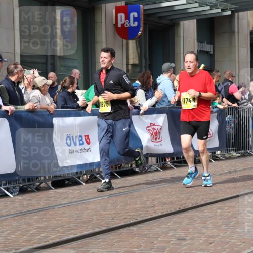 13.09.2026 - 21. swb-Marathon Bremen Strokosch-Dieckow http://msf.ph/oto/10311514 13.09.2026 10:55:27 Ziel 10203, 10243, 10297, 10374, 10379, 10423, 10529, 10550, 10703, 10788, 10809, 10881, 10952, 11377, 11510, 11557, 11748, 11862, 11975, 12030, 12108, 12125, 12143, 12150, 12188, 12348, 12484, 10256, 10555, 10725, 11001, 11014, 11414, 11466, 11631, 11910, 11941, 11977, 12201, 12218, 12258, 12348, 12549 meine-sportfotos.de