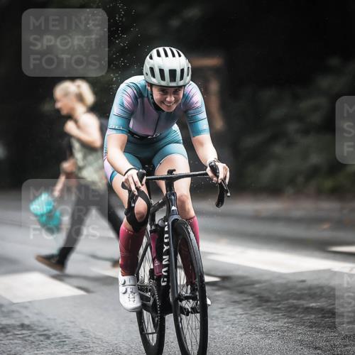 13.09.2026 - Stadtparktriathlon H.Heesch http://msf.ph/oto/10311516 13.09.2026 12:52:12 Radfahren 1112, 1119, 1252 meine-sportfotos.de