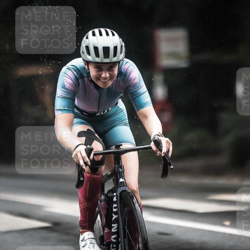 13.09.2026 - Stadtparktriathlon H.Heesch http://msf.ph/oto/10311535 13.09.2026 12:52:12 Radfahren 1112, 1119, 1252 meine-sportfotos.de