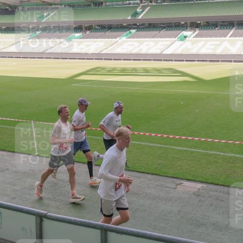 13.09.2026 - 21. swb-Marathon Bremen Michael Burmester http://msf.ph/oto/10311590 13.09.2026 12:46:57 Laufen im Stadion 195, 538, 567, 604, 621, 697, 868, 1017, 1034, 1181, 1241, 1277, 1554, 1863, 2021, 2084, 2087, 2266, 2297, 2538, 2646, 2809, 2889, 3118, 3196, 3284, 3297, 3424, 3520, 3794, 4025, 4110, 4157, 4236, 4239, 4614, 4729, 4777, 4808, 4992, 5024, 5238, 5283, 5674, 5719, 5725, 5803, 5976, 6053, 6686, 6708, 6784, 6815, 7102, 7336, 7538, 7814, 7871, 8060, 8319, 8325, 8331, 8334, 8621, 8670, 8701, 8756, 8936, 8980, 8983, 9061, 9273, 9495, 9544, 9689, 9813, 9918, 9934, 439 meine-sportfotos.de