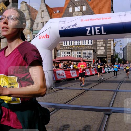 13.09.2026 - 21. swb-Marathon Bremen Tim E. http://msf.ph/oto/10311600 13.09.2026 10:53:42 Ziel 10448, 10479, 10626, 10757, 10780, 10821, 10886, 11168, 11379, 11590, 11800, 12040, 12056, 12275, 12308, 12461 meine-sportfotos.de