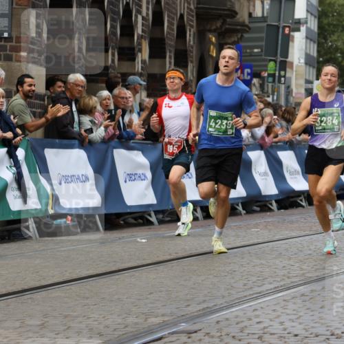 13.09.2026 - 21. swb-Marathon Bremen Strokosch-Dieckow http://msf.ph/oto/10311604 13.09.2026 13:04:18 Ziel 895, 2094, 2889, 3500, 4236, 8096, 9061, 9129, 9544, 9642, 650, 744, 1223, 1224, 1860, 2207, 3284, 4239, 7871, 8936, 13034 meine-sportfotos.de