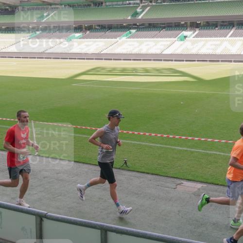 13.09.2026 - 21. swb-Marathon Bremen Michael Burmester http://msf.ph/oto/10311633 13.09.2026 12:47:00 Laufen im Stadion 195, 538, 567, 604, 621, 697, 868, 1017, 1034, 1181, 1241, 1277, 1554, 1863, 2021, 2084, 2087, 2266, 2297, 2538, 2646, 2809, 2889, 2956, 3118, 3196, 3242, 3284, 3297, 3424, 3520, 3794, 4025, 4157, 4236, 4239, 4614, 4729, 4777, 4808, 4992, 5024, 5238, 5283, 5674, 5719, 5725, 5803, 5976, 6053, 6686, 6708, 6784, 6815, 7102, 7336, 7538, 7814, 7871, 8060, 8319, 8325, 8331, 8334, 8611, 8621, 8670, 8701, 8756, 8936, 8980, 8983, 9061, 9273, 9495, 9544, 9689, 9813, 9918, 9934, 439 meine-sportfotos.de