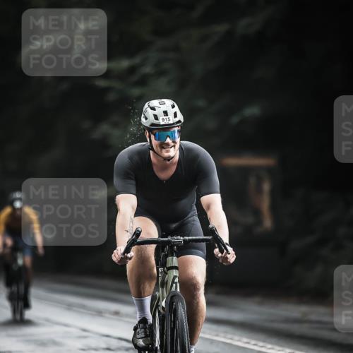 13.09.2026 - Stadtparktriathlon H.Heesch http://msf.ph/oto/10311662 13.09.2026 11:45:08 Radfahren 829, 877, 915 meine-sportfotos.de