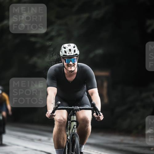 13.09.2026 - Stadtparktriathlon H.Heesch http://msf.ph/oto/10311668 13.09.2026 11:45:08 Radfahren 829, 877, 915 meine-sportfotos.de
