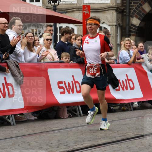 13.09.2026 - 21. swb-Marathon Bremen Strokosch-Dieckow http://msf.ph/oto/10311678 13.09.2026 13:04:22 Ziel 895, 2094, 2889, 3500, 4236, 6815, 9061, 9129, 9544, 9642, 744, 1223, 1224, 1860, 2207, 2956, 7871, 8936, 13034 meine-sportfotos.de