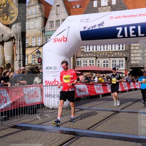 13.09.2026 - 21. swb-Marathon Bremen Tim E. http://msf.ph/oto/10311679 13.09.2026 10:53:44 Ziel 10222, 10448, 10479, 10626, 10757, 10780, 10821, 10845, 10886, 11168, 11242, 11379, 11446, 11590, 11800, 12040, 12056, 12119, 12275, 12308, 12461 meine-sportfotos.de