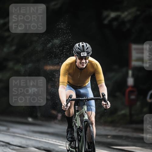 13.09.2026 - Stadtparktriathlon H.Heesch http://msf.ph/oto/10311705 13.09.2026 11:45:11 Radfahren 829, 877, 915 meine-sportfotos.de