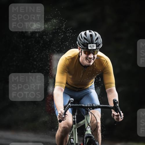 13.09.2026 - Stadtparktriathlon H.Heesch http://msf.ph/oto/10311728 13.09.2026 11:45:11 Radfahren 829, 877, 915 meine-sportfotos.de