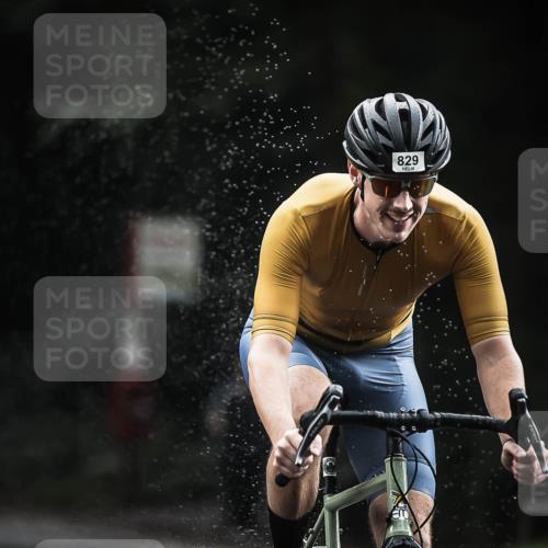 13.09.2026 - Stadtparktriathlon H.Heesch http://msf.ph/oto/10311733 13.09.2026 11:45:11 Radfahren 829, 877, 915 meine-sportfotos.de