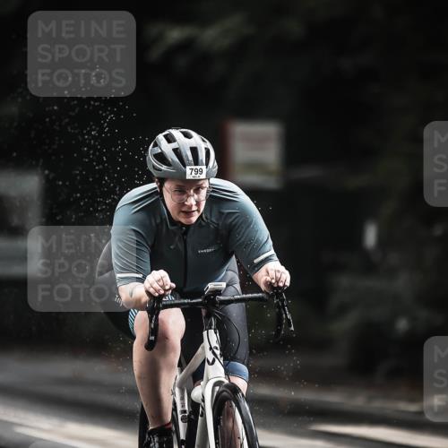 13.09.2026 - Stadtparktriathlon H.Heesch http://msf.ph/oto/10311802 13.09.2026 11:45:20 Radfahren 799 meine-sportfotos.de