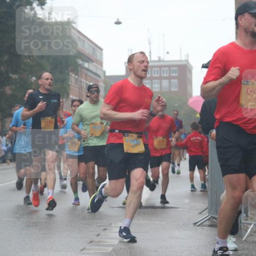 13.09.2026 - Kiel Lauf Markus Tischler http://msf.ph/oto/10311803 13.09.2026 10:37:46 Fleethörn 1056, 9493, 7180, 39, 2514, 38, 6033 meine-sportfotos.de