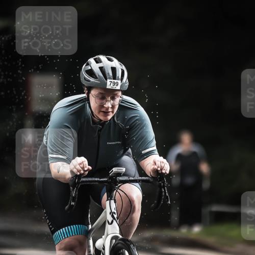 13.09.2026 - Stadtparktriathlon H.Heesch http://msf.ph/oto/10311808 13.09.2026 11:45:20 Radfahren 799 meine-sportfotos.de