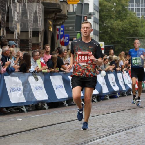 13.09.2026 - 21. swb-Marathon Bremen Strokosch-Dieckow http://msf.ph/oto/10311814 13.09.2026 13:04:27 Ziel 895, 2094, 3424, 4110, 4236, 6815, 9061, 9129, 9544, 9813, 744, 1223, 1224, 2207, 2956, 5283, 8701, 8936, 9070, 13034 meine-sportfotos.de