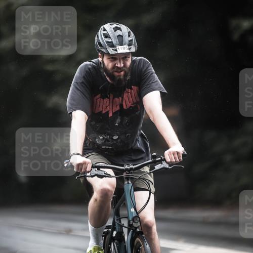 13.09.2026 - Stadtparktriathlon H.Heesch http://msf.ph/oto/10311929 13.09.2026 12:52:44 Radfahren 1195, 1203, 1209, 1267 meine-sportfotos.de
