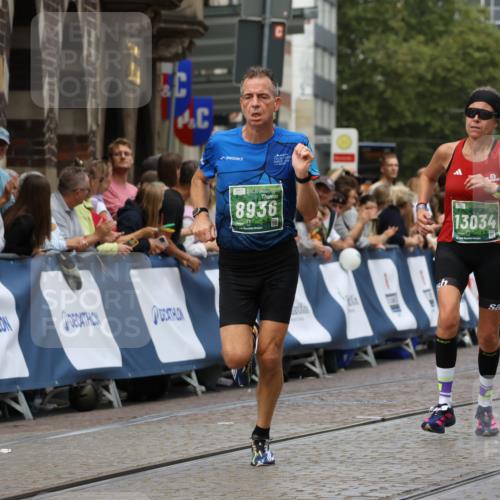 13.09.2026 - 21. swb-Marathon Bremen Strokosch-Dieckow http://msf.ph/oto/10311931 13.09.2026 13:04:30 Ziel 2094, 3424, 4110, 6815, 9129, 9544, 9813, 1223, 1224, 2207, 2956, 5283, 8701, 8936, 9070, 13034 meine-sportfotos.de