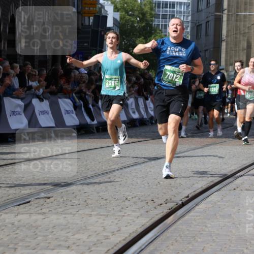 13.09.2026 - 21. swb-Marathon Bremen Strokosch-Dieckow http://msf.ph/oto/10311937 13.09.2026 13:30:43 Ziel 881, 1067, 1909, 1938, 2265, 2364, 2900, 3163, 3164, 3425, 4058, 4415, 4748, 4763, 5506, 6988, 7821, 7966, 8090, 8105, 8116, 8117, 8169, 8314, 8494, 8762, 8878, 8966, 9011, 9015, 9108, 9412, 9529, 9695, 244, 1189, 1533, 1771, 1841, 1941, 2985, 3360, 4251, 4920, 5600, 5681, 5802, 5822, 5900, 6307, 7012, 7760, 8543, 8616, 9290, 9507, 9653, 9767, 9962, 9976, 13152, 13215 meine-sportfotos.de