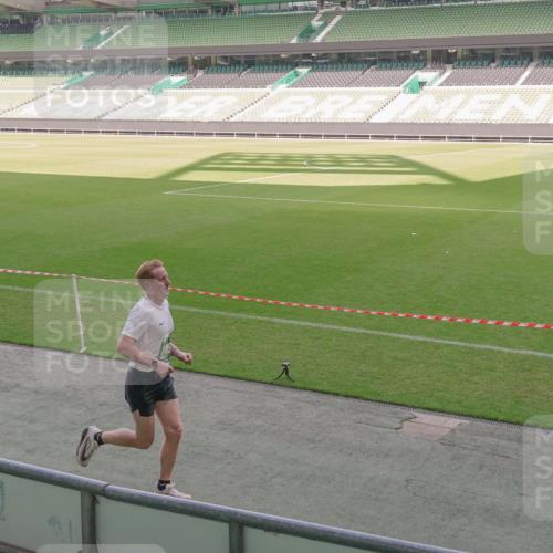 13.09.2026 - 21. swb-Marathon Bremen Michael Burmester http://msf.ph/oto/10311963 13.09.2026 12:47:31 Laufen im Stadion 382, 384, 538, 567, 604, 621, 697, 868, 889, 1034, 1181, 1554, 1872, 1925, 2021, 2087, 2266, 2538, 2646, 2809, 2956, 3118, 3196, 3242, 3284, 3297, 3424, 3466, 3520, 3794, 3910, 4025, 4236, 4239, 4614, 4712, 4729, 4777, 4808, 4992, 5024, 5238, 5283, 5674, 5725, 5803, 5976, 6025, 6053, 6058, 6686, 6708, 6784, 6815, 7102, 7399, 7538, 7803, 7814, 7871, 8060, 8334, 8611, 8621, 8670, 8701, 8706, 8980, 8981, 8983, 9010, 9061, 9544, 9689, 9813, 9918, 9934 meine-sportfotos.de