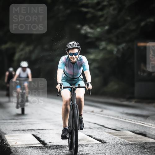 13.09.2026 - Stadtparktriathlon H.Heesch http://msf.ph/oto/10311977 13.09.2026 11:45:37 Radfahren 749, 754, 839, 895 meine-sportfotos.de