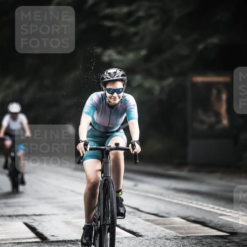 13.09.2026 - Stadtparktriathlon H.Heesch http://msf.ph/oto/10311991 13.09.2026 11:45:37 Radfahren 749, 754, 839, 895 meine-sportfotos.de