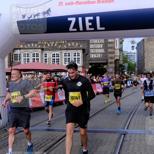 13.09.2026 - 21. swb-Marathon Bremen Tim E. http://msf.ph/oto/10312037 13.09.2026 10:53:58 Ziel 10141, 10174, 10222, 10227, 10478, 10479, 10626, 10684, 10685, 10838, 10845, 10905, 11242, 11446, 11489, 11502, 11596, 11800, 11950, 12119, 12331, 12341, 12405, 12492, 13597 meine-sportfotos.de