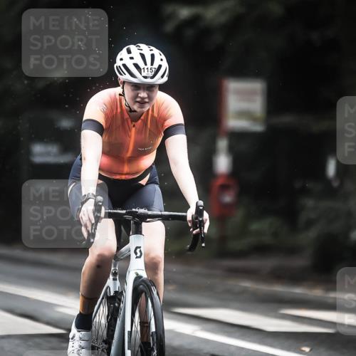 13.09.2026 - Stadtparktriathlon H.Heesch http://msf.ph/oto/10312041 13.09.2026 12:53:04 Radfahren 1081, 1134, 1157, 1194, 1274, 1285 meine-sportfotos.de