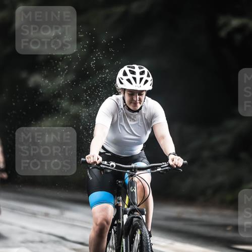13.09.2026 - Stadtparktriathlon H.Heesch http://msf.ph/oto/10312044 13.09.2026 11:45:41 Radfahren 749, 754, 816, 839, 895 meine-sportfotos.de