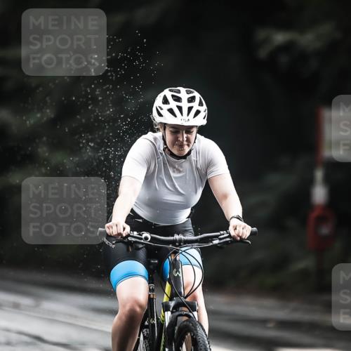 13.09.2026 - Stadtparktriathlon H.Heesch http://msf.ph/oto/10312050 13.09.2026 11:45:41 Radfahren 749, 754, 816, 839, 895 meine-sportfotos.de