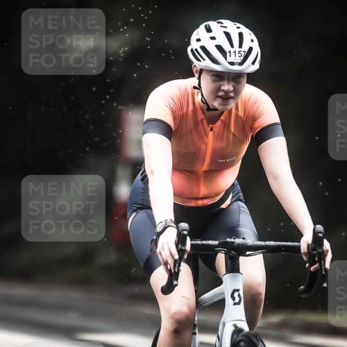 13.09.2026 - Stadtparktriathlon H.Heesch http://msf.ph/oto/10312061 13.09.2026 12:53:05 Radfahren 1081, 1134, 1157, 1194 meine-sportfotos.de