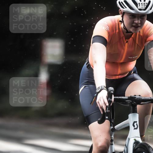 13.09.2026 - Stadtparktriathlon H.Heesch http://msf.ph/oto/10312064 13.09.2026 12:53:05 Radfahren 1081, 1134, 1157, 1194 meine-sportfotos.de