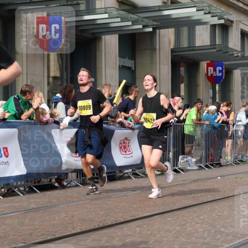 13.09.2026 - 21. swb-Marathon Bremen Strokosch-Dieckow http://msf.ph/oto/10312069 13.09.2026 10:55:34 Ziel 10243, 10298, 10374, 10423, 10550, 10690, 10703, 10809, 10952, 11510, 11790, 11972, 12061, 12108, 12125, 12143, 12188, 12484, 13565, 10203, 10256, 10297, 10379, 10529, 10725, 10788, 10881, 11014, 11377, 11414, 11466, 11557, 11748, 11862, 11910, 11941, 11975, 11977, 12030, 12150, 12201, 12218, 12258, 12348, 12549 meine-sportfotos.de