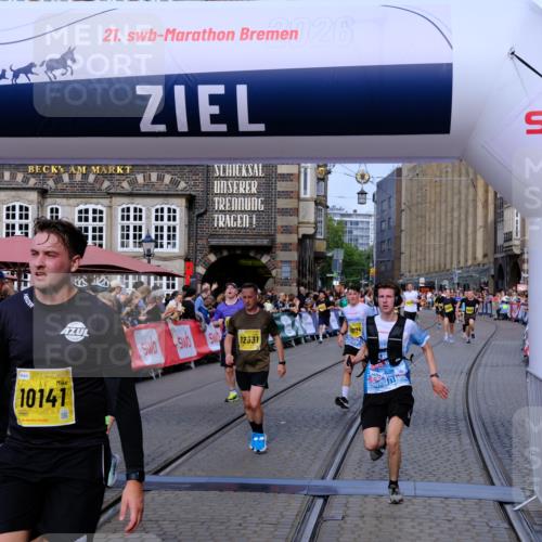 13.09.2026 - 21. swb-Marathon Bremen Tim E. http://msf.ph/oto/10312085 13.09.2026 10:53:58 Ziel 10141, 10174, 10222, 10227, 10478, 10479, 10626, 10684, 10685, 10838, 10845, 10905, 11242, 11446, 11489, 11502, 11596, 11800, 11950, 12119, 12331, 12341, 12405, 12492, 13597 meine-sportfotos.de