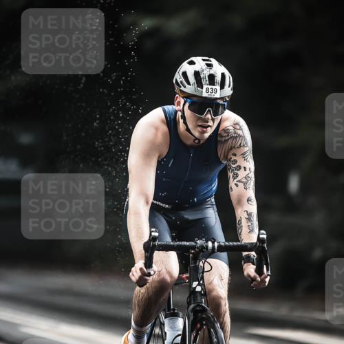 13.09.2026 - Stadtparktriathlon H.Heesch http://msf.ph/oto/10312094 13.09.2026 11:45:43 Radfahren 749, 754, 816, 839 meine-sportfotos.de
