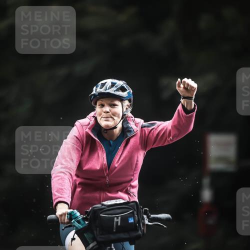 13.09.2026 - Stadtparktriathlon H.Heesch http://msf.ph/oto/10312116 13.09.2026 11:45:46 Radfahren 754, 816, 839, 926 meine-sportfotos.de
