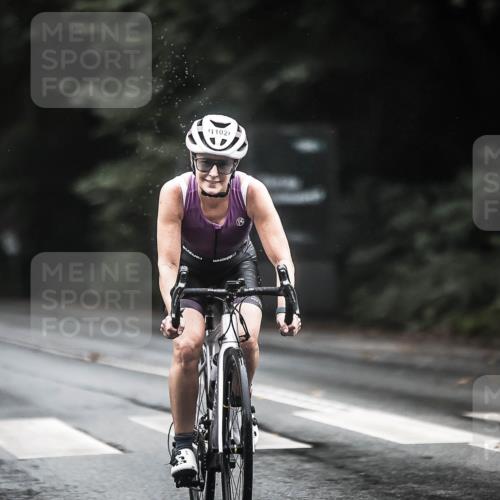 13.09.2026 - Stadtparktriathlon H.Heesch http://msf.ph/oto/10312120 13.09.2026 12:53:15 Radfahren 1102, 1148, 1199, 1220, 1282, 1298 meine-sportfotos.de