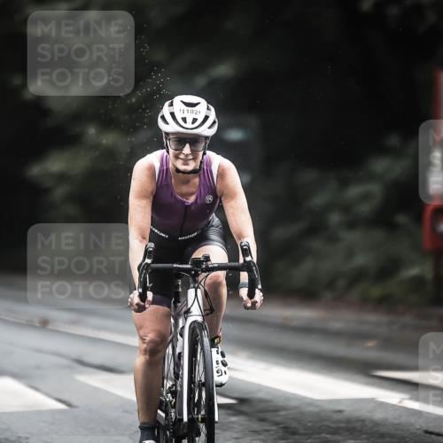 13.09.2026 - Stadtparktriathlon H.Heesch http://msf.ph/oto/10312124 13.09.2026 12:53:15 Radfahren 1102, 1148, 1199, 1220, 1282, 1298 meine-sportfotos.de