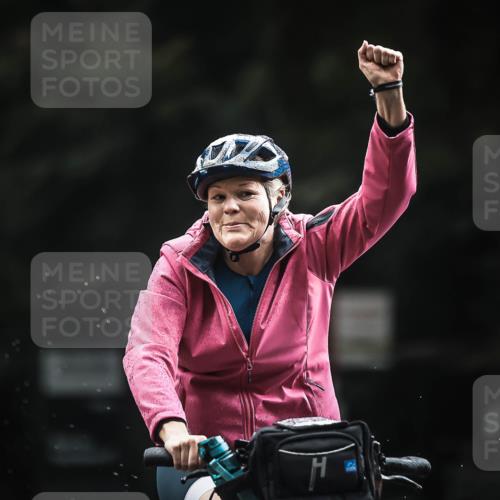 13.09.2026 - Stadtparktriathlon H.Heesch http://msf.ph/oto/10312126 13.09.2026 11:45:46 Radfahren 754, 816, 839, 926 meine-sportfotos.de