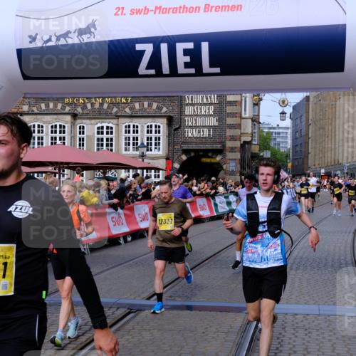 13.09.2026 - 21. swb-Marathon Bremen Tim E. http://msf.ph/oto/10312136 13.09.2026 10:53:59 Ziel 10141, 10174, 10222, 10227, 10478, 10479, 10626, 10684, 10685, 10838, 10845, 10905, 11242, 11446, 11489, 11502, 11596, 11800, 11950, 12119, 12331, 12341, 12405, 12492, 12515, 13597 meine-sportfotos.de