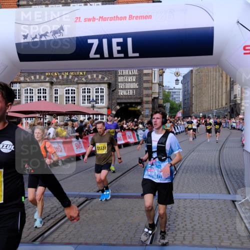 13.09.2026 - 21. swb-Marathon Bremen Tim E. http://msf.ph/oto/10312152 13.09.2026 10:53:59 Ziel 10141, 10174, 10222, 10227, 10478, 10479, 10626, 10684, 10685, 10838, 10845, 10905, 11242, 11446, 11489, 11502, 11596, 11800, 11950, 12119, 12331, 12341, 12405, 12492, 12515, 13597 meine-sportfotos.de
