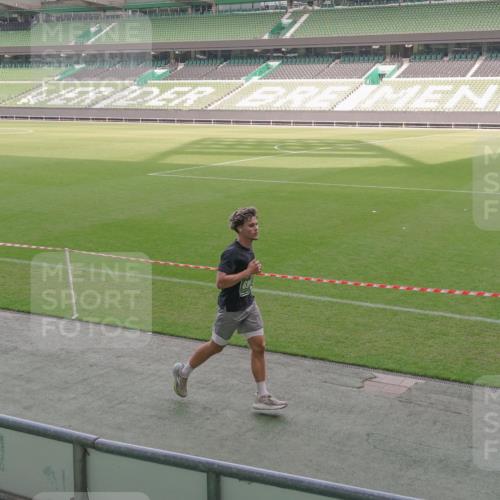 13.09.2026 - 21. swb-Marathon Bremen Michael Burmester http://msf.ph/oto/10312156 13.09.2026 12:47:55 Laufen im Stadion 382, 384, 538, 604, 621, 826, 868, 889, 1349, 1554, 1872, 1925, 2021, 2266, 2538, 2605, 2646, 2809, 2844, 2956, 3110, 3118, 3127, 3196, 3242, 3284, 3297, 3424, 3466, 3520, 3794, 3910, 4025, 4236, 4239, 4614, 4712, 4729, 4777, 4808, 4992, 5725, 5803, 5976, 6025, 6053, 6058, 6686, 6708, 6784, 6815, 6951, 7064, 7102, 7399, 7538, 7636, 7803, 7814, 7871, 8060, 8334, 8611, 8621, 8706, 8877, 8973, 8980, 8981, 8983, 9010, 9061, 9429, 9544, 9689, 9813, 9918, 9934 meine-sportfotos.de
