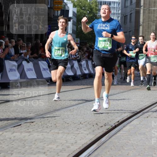 13.09.2026 - 21. swb-Marathon Bremen Strokosch-Dieckow http://msf.ph/oto/10312181 13.09.2026 13:30:43 Ziel 881, 1067, 1909, 1938, 2265, 2364, 2900, 3163, 3164, 3425, 4058, 4415, 4748, 4763, 5506, 6988, 7821, 7966, 8090, 8105, 8116, 8117, 8169, 8314, 8494, 8762, 8878, 8966, 9011, 9015, 9108, 9412, 9529, 9695, 244, 1189, 1533, 1771, 1841, 1941, 2985, 3360, 4251, 4920, 5600, 5681, 5802, 5822, 5900, 6307, 7012, 7760, 8543, 8616, 9290, 9507, 9653, 9767, 9962, 9976, 13152, 13215 meine-sportfotos.de
