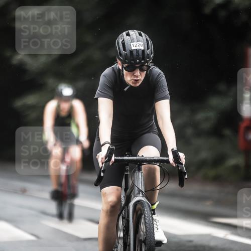 13.09.2026 - Stadtparktriathlon H.Heesch http://msf.ph/oto/10312186 13.09.2026 12:53:17 Radfahren 1102, 1148, 1199, 1220, 1228, 1282, 1298 meine-sportfotos.de