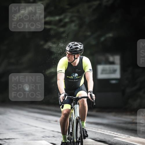13.09.2026 - Stadtparktriathlon H.Heesch http://msf.ph/oto/10312192 13.09.2026 11:45:53 Radfahren 866, 926 meine-sportfotos.de
